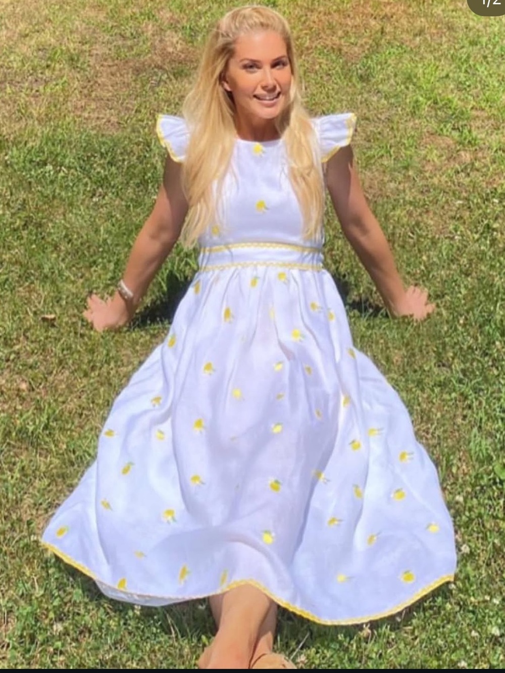 Sorci and Fofa white linen lemon dress